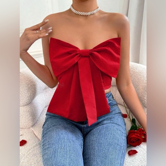 Privé Bowknot
Bustier Top - Picture 1 of 3